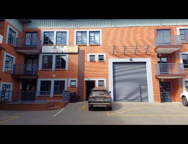 INDUSTRIAL PROPERTY TO RENT IN HENNOPSPARK